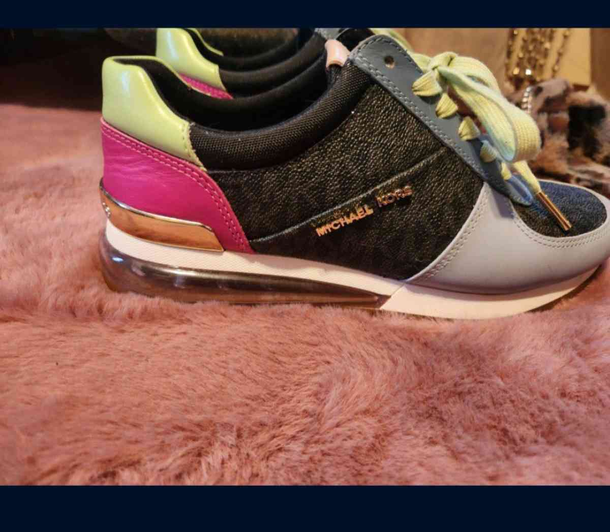 Michael KORS multicolored Womens Sneakers Size 7