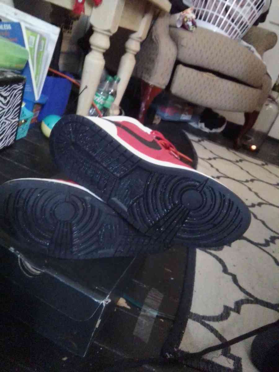 Jordan 1s in great shape and please dont waste OUR time