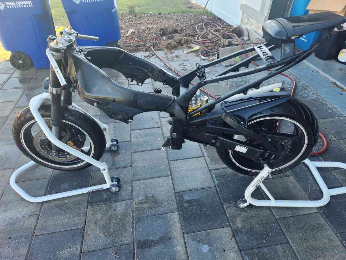 2003 R1 Rolling frame