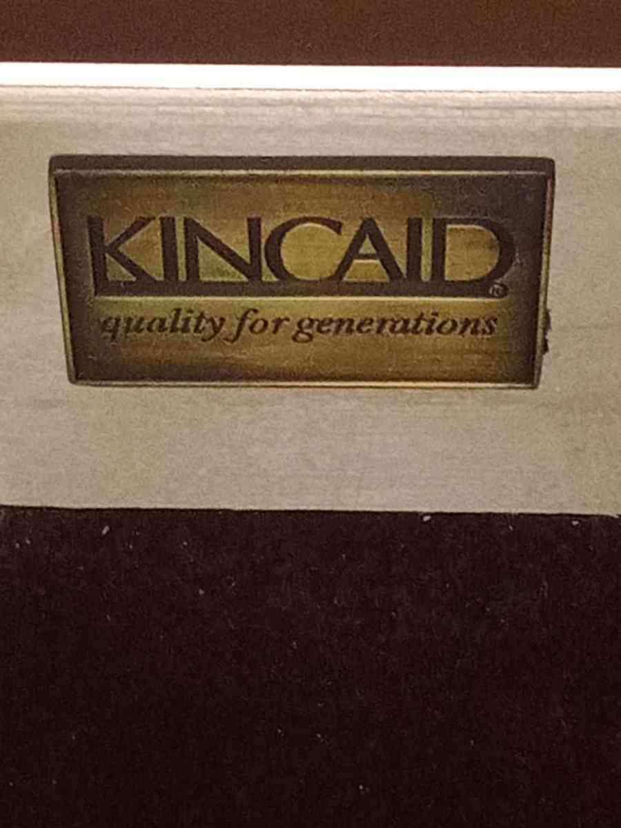 Kincaid Cherry Wood Wardrobe Bedroom Suit