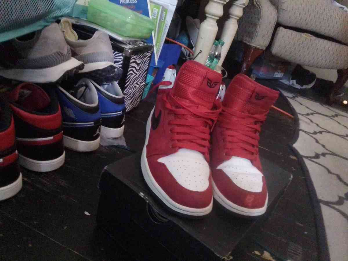 Jordan 1s in great shape and please dont waste OUR time