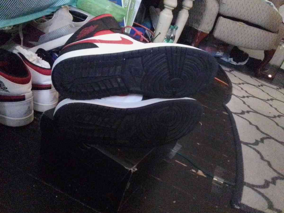 Jordan 1s in great shape and please dont waste OUR time