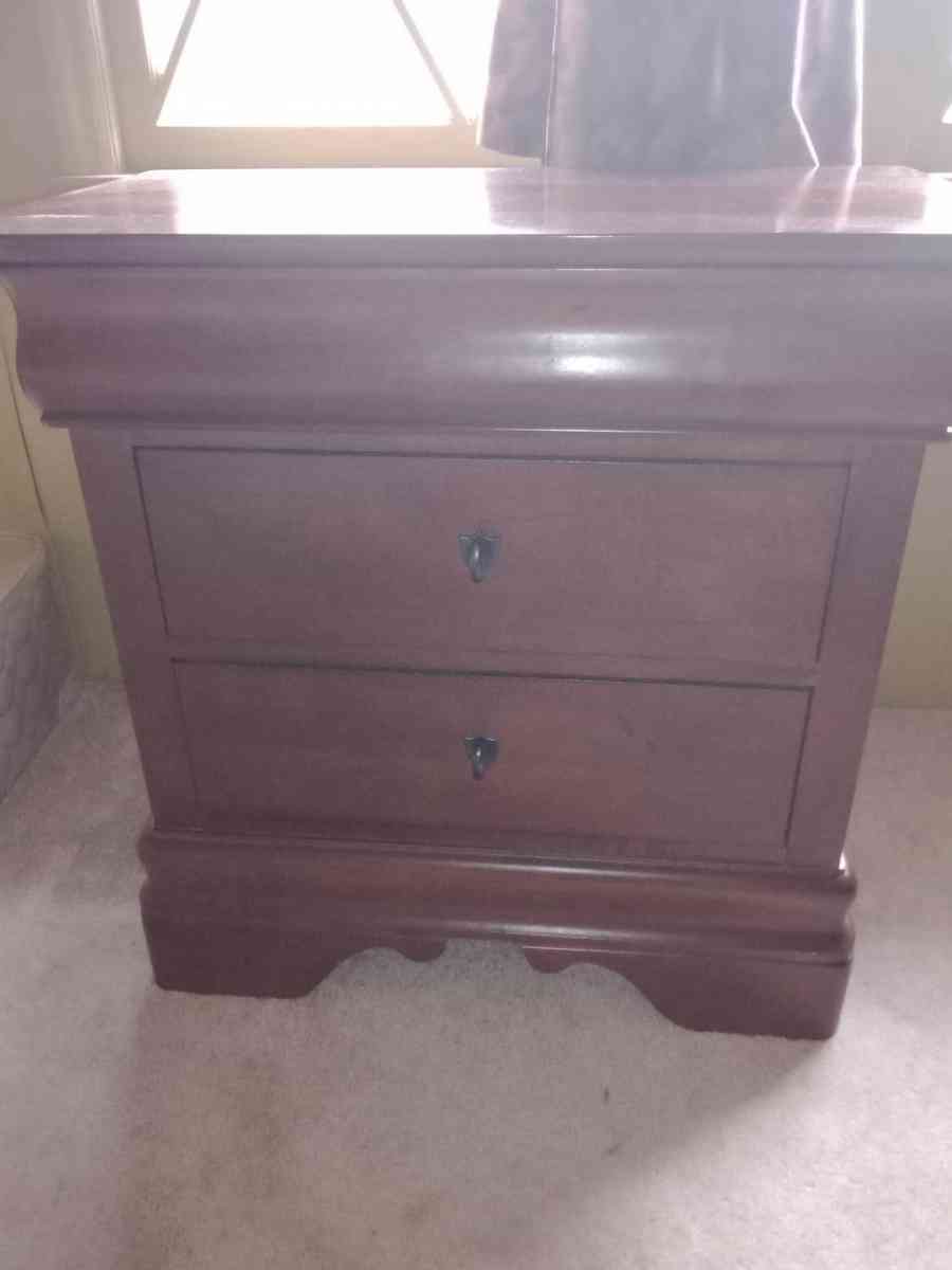 Kincaid Cherry Wood Wardrobe Bedroom Suit