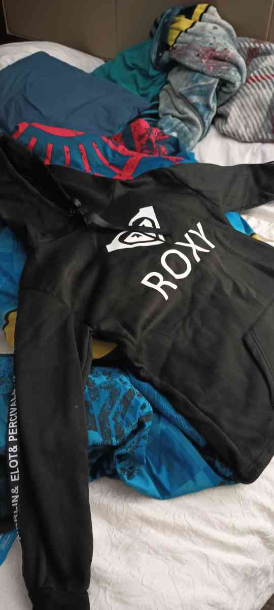 Black Roxy hoodie