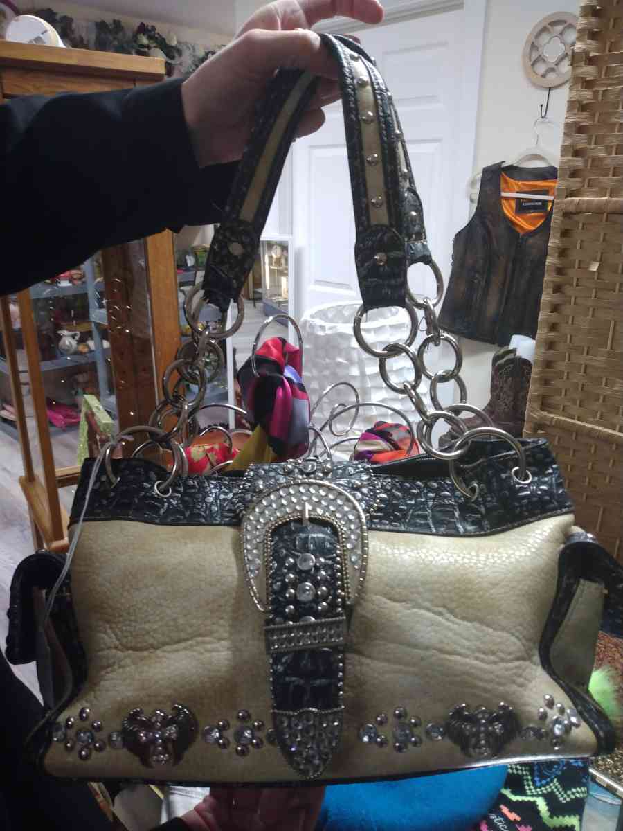 RUSTIC COUTURE PURSE WITH JEWELS