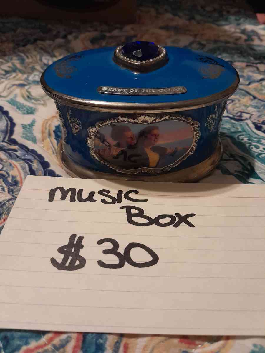 Titanic music box