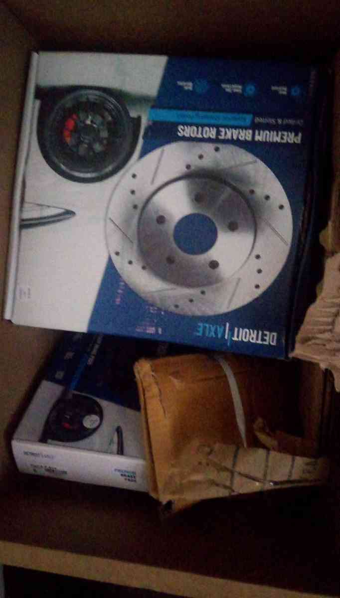 4 cross drill rotors and break pads for an 09 Honda AccordLX