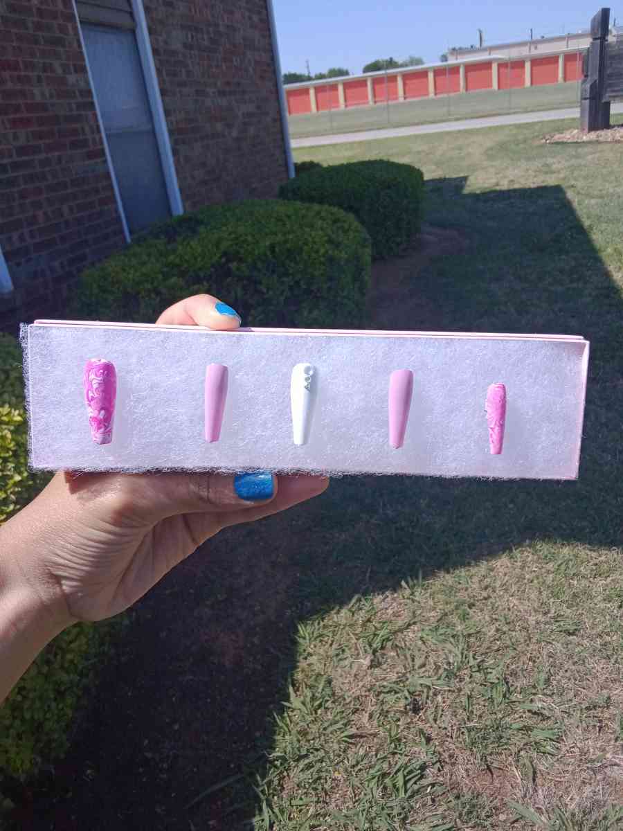 Bubbly Black Barbie Boutique