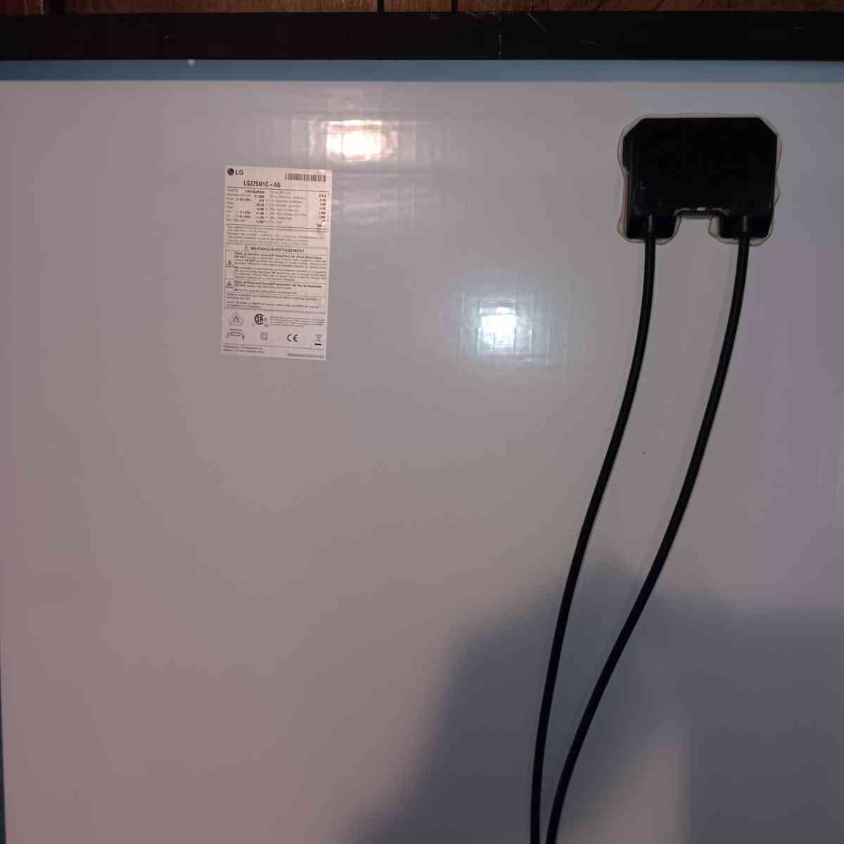 LG solar panels for house 250 a piece