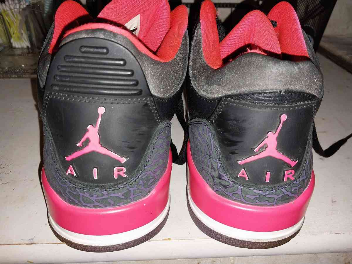Jordan 3s