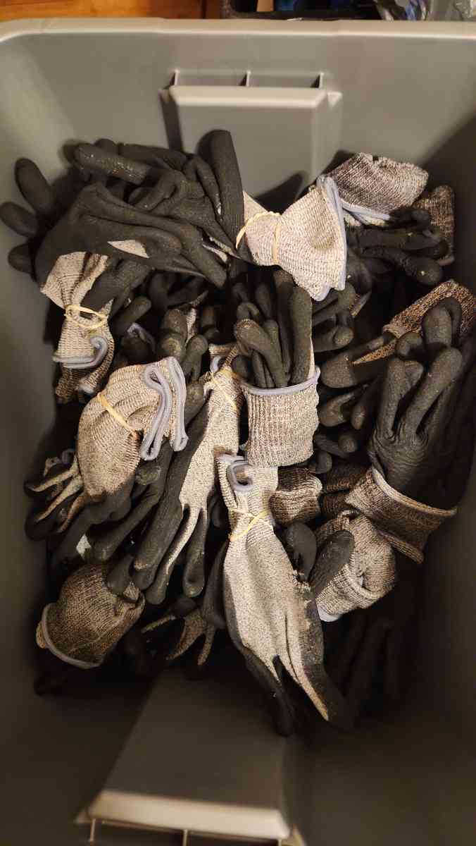 nitrile frosted cut proof gloves