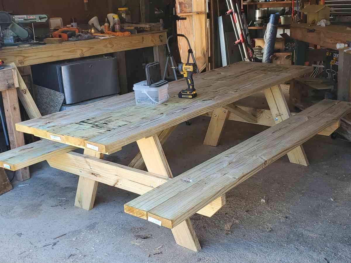 picnic table