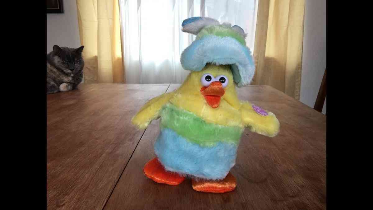toy chicken dance