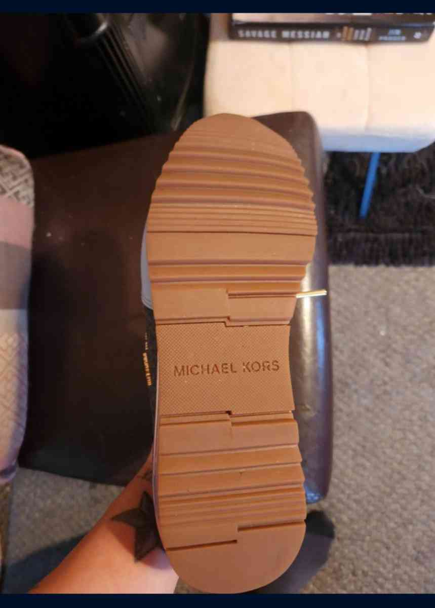 Michael KORS multicolored Womens Sneakers Size 7