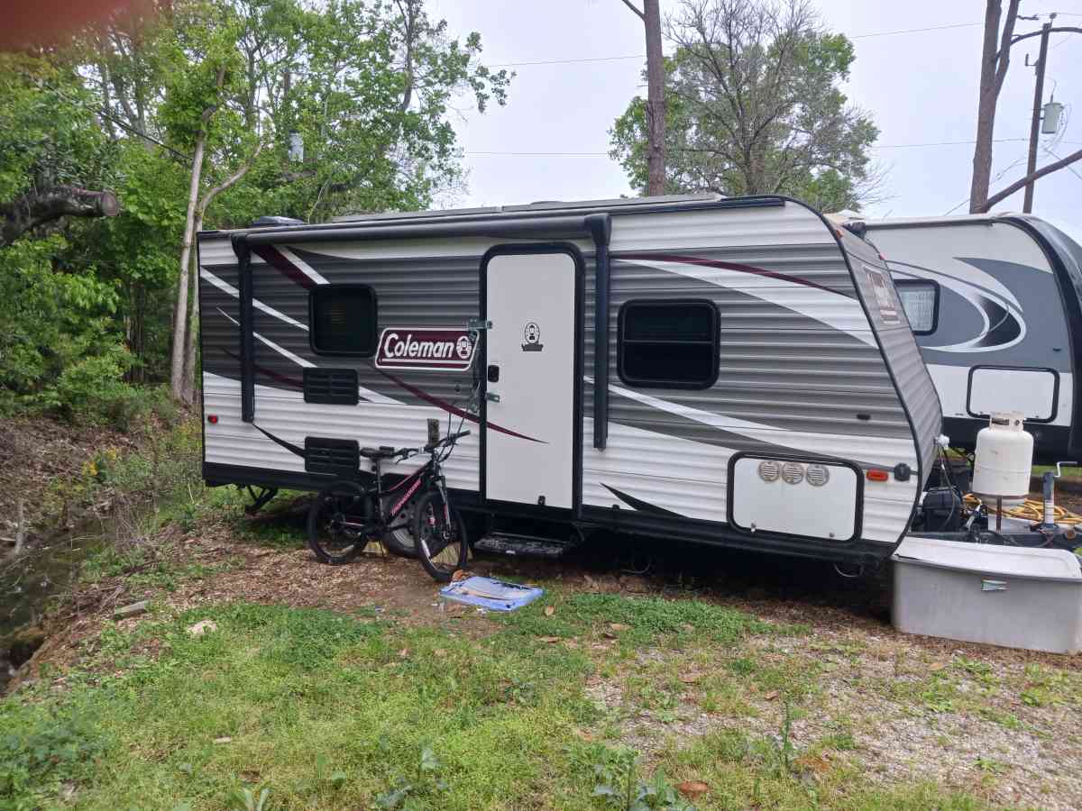 2019 COLMAN TRAVEL TRAILER I BOUGHT NEW