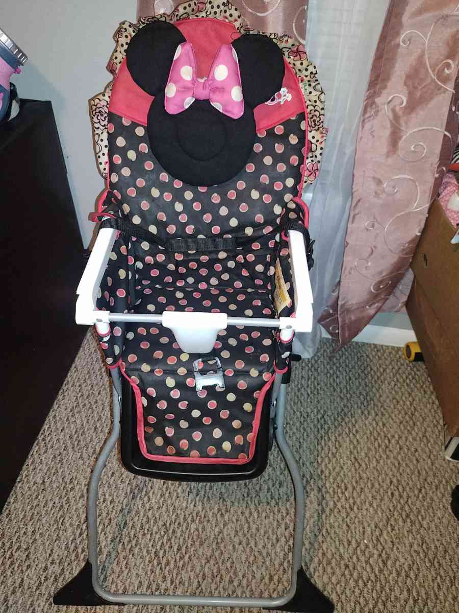 Minnie mouse high chair