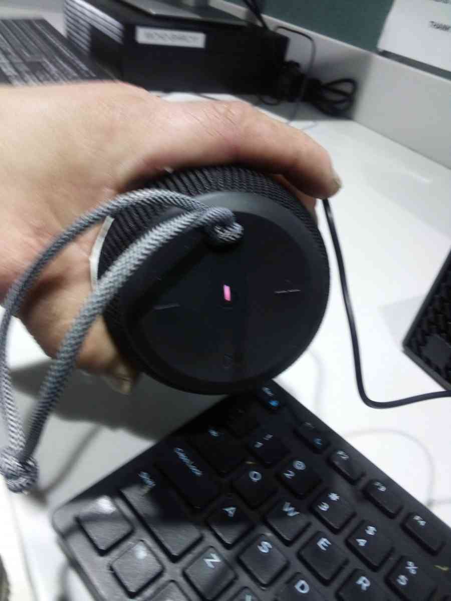 BRAND NEW HEYDEY BLUETOOTH SPEAKER 04 MODEL