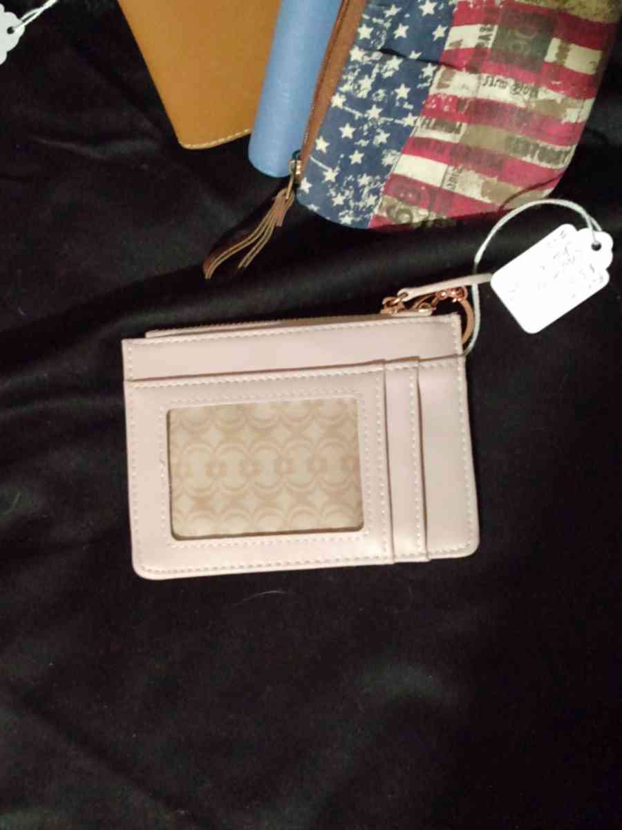 WOMENS WALLETS