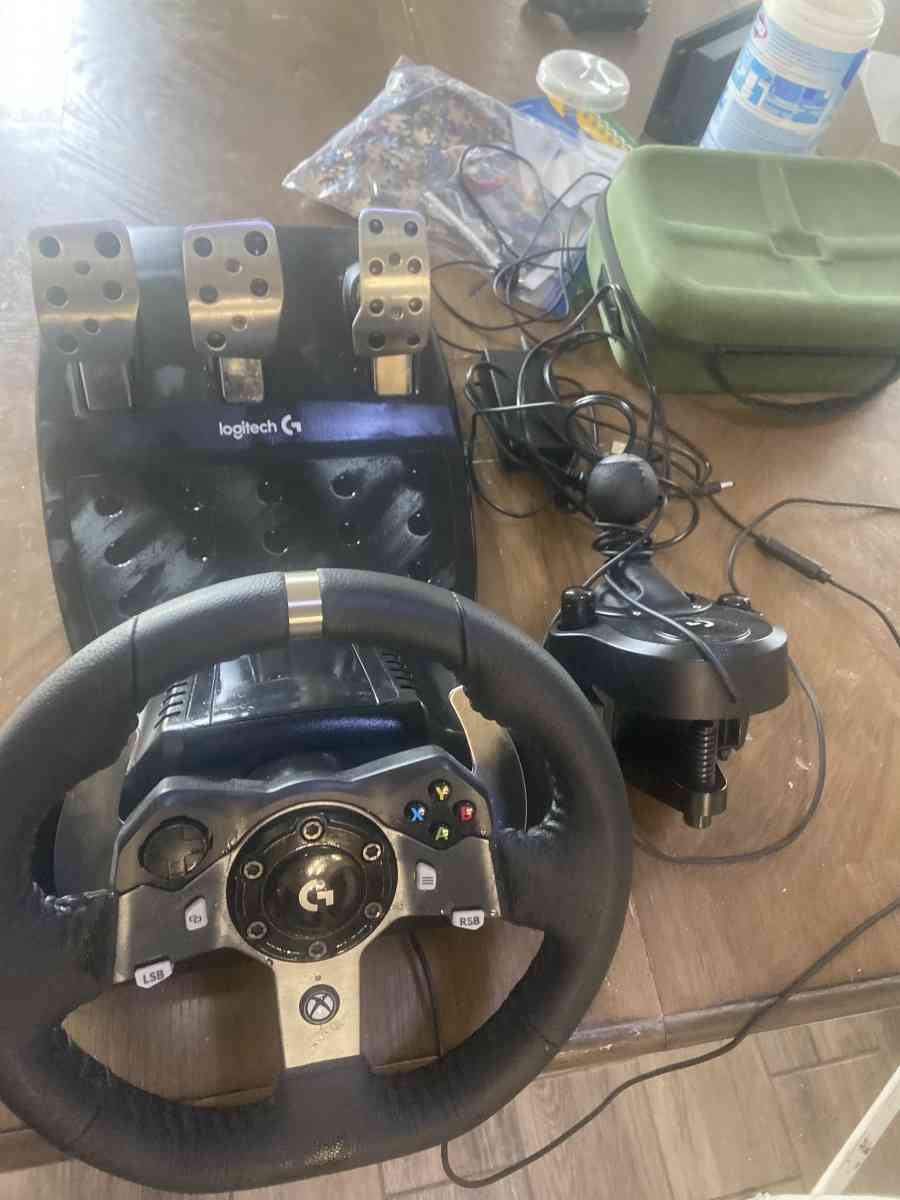 Logitech steering wheel whith shifter