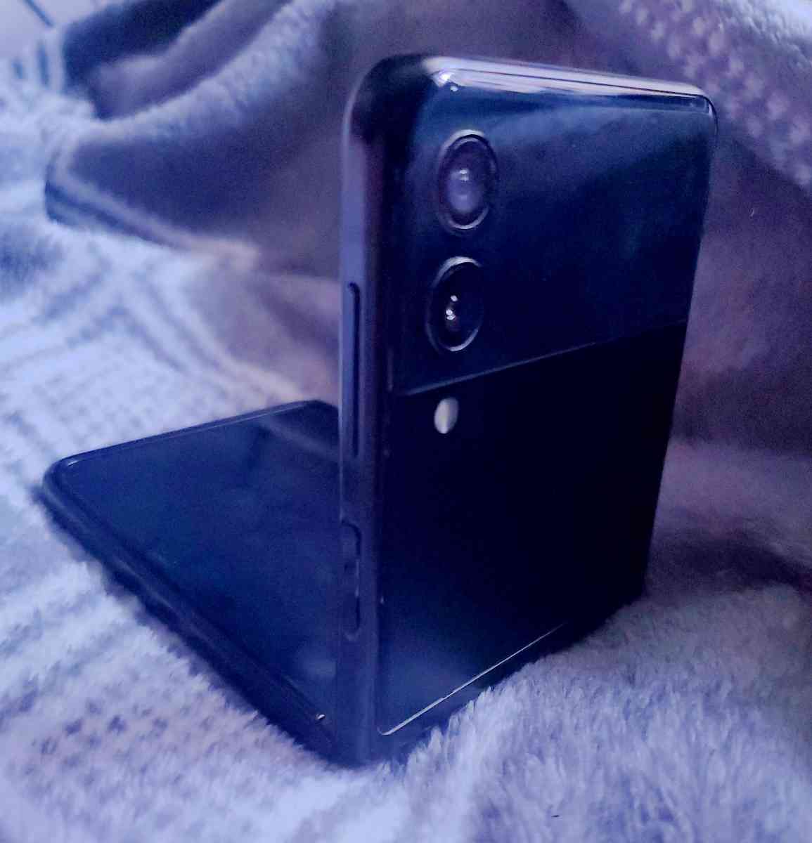 Samsung Galaxy Z Flip 3  5G