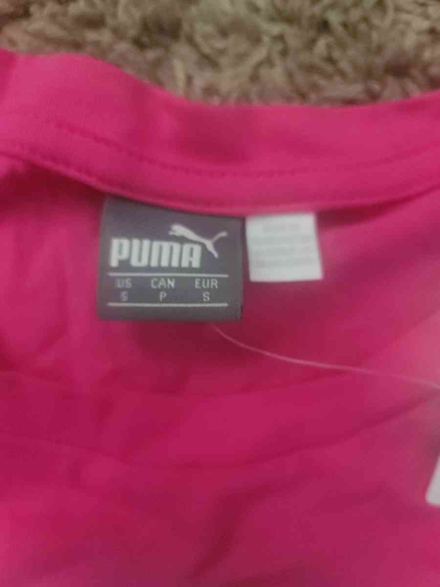 pink puma womans Tshirt NWT size small