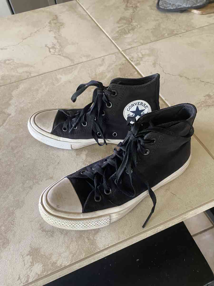 black and white all star converse