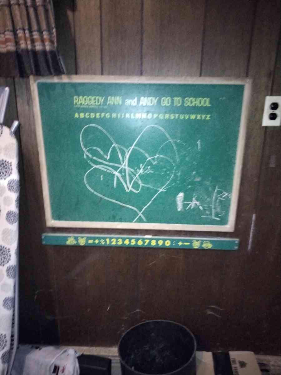 raggedy ann chalkboard set