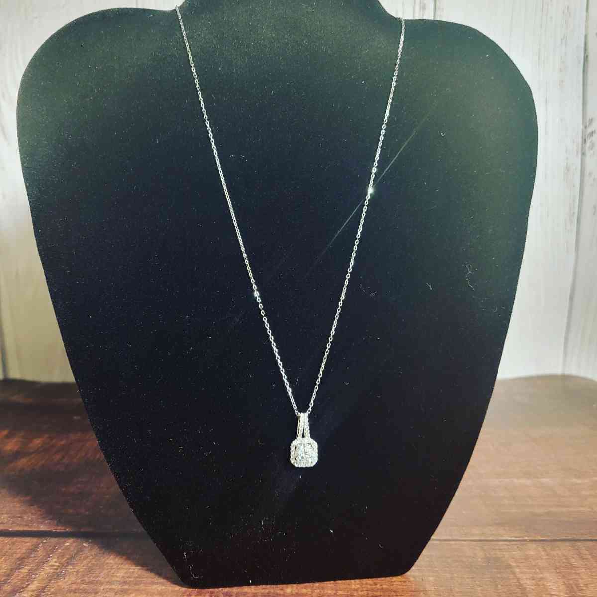 1 carat Moissanite necklace
