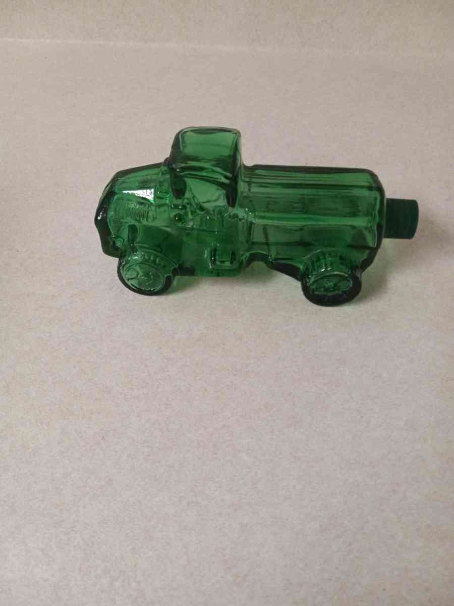 Avons windjammer after shave bottle