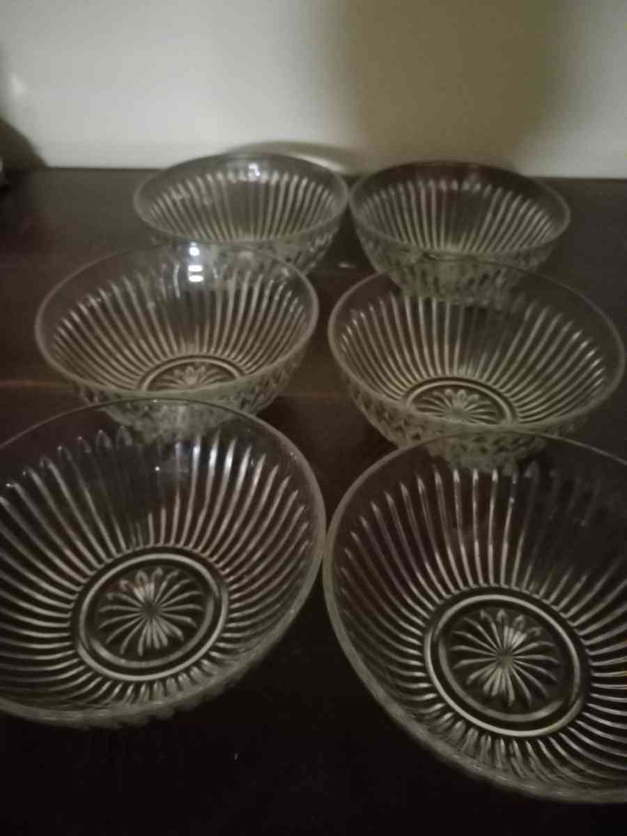 set of 6 vintage frosteria depression crystal glass bowls