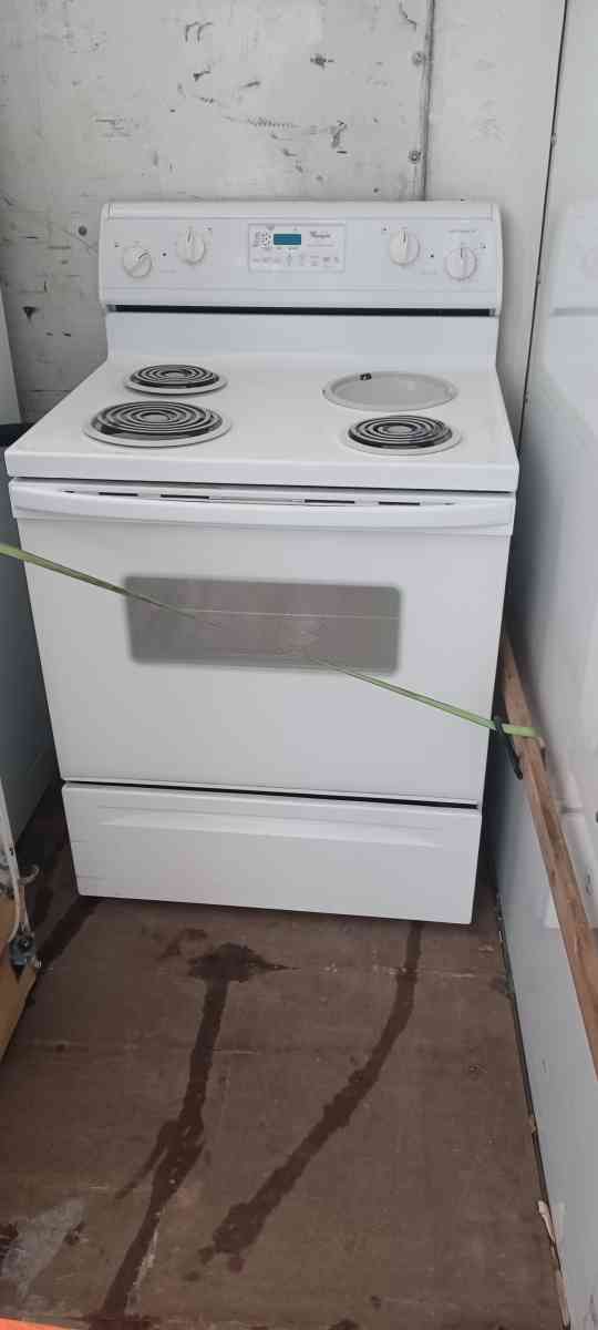 50 each Whirlpool Selfcleaning Stove Used As is 3 available