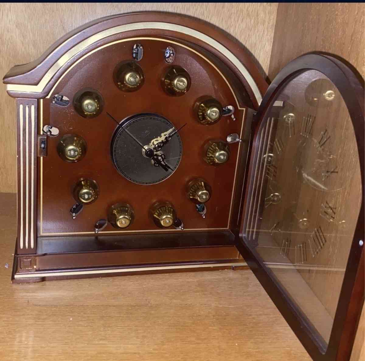 Mr Christmas Gold Label Collection Musical Bell Clock