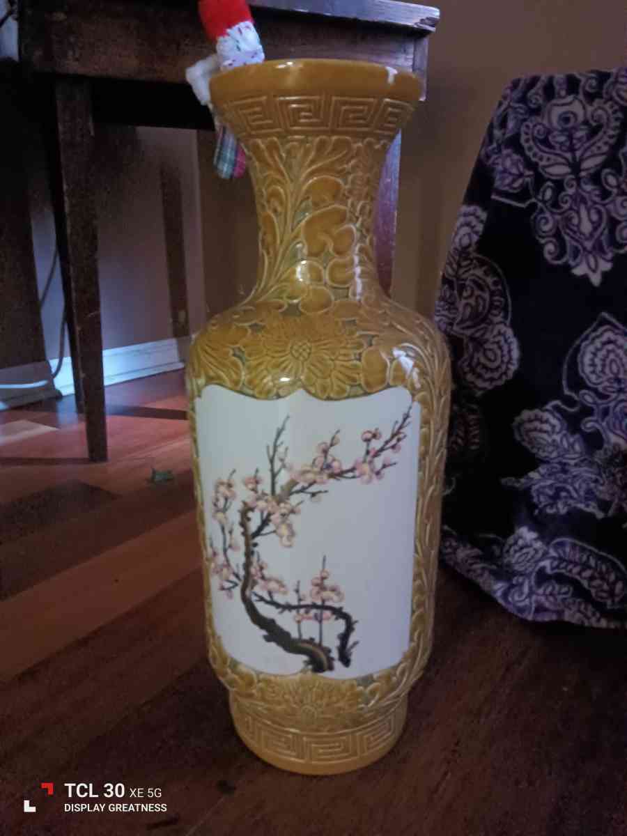 decorative vases