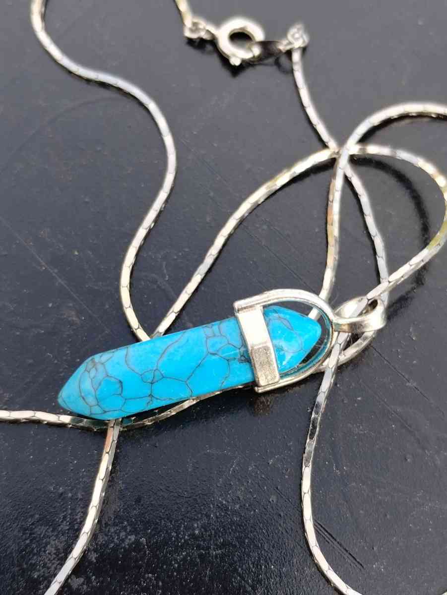 Silver and Turquoise necklace with pendant