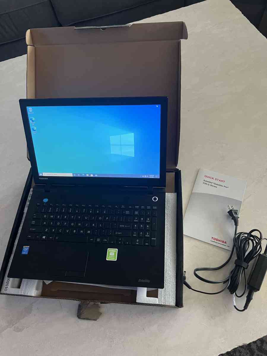 Toshiba C55C5 i3 intel laptop barely used in box
