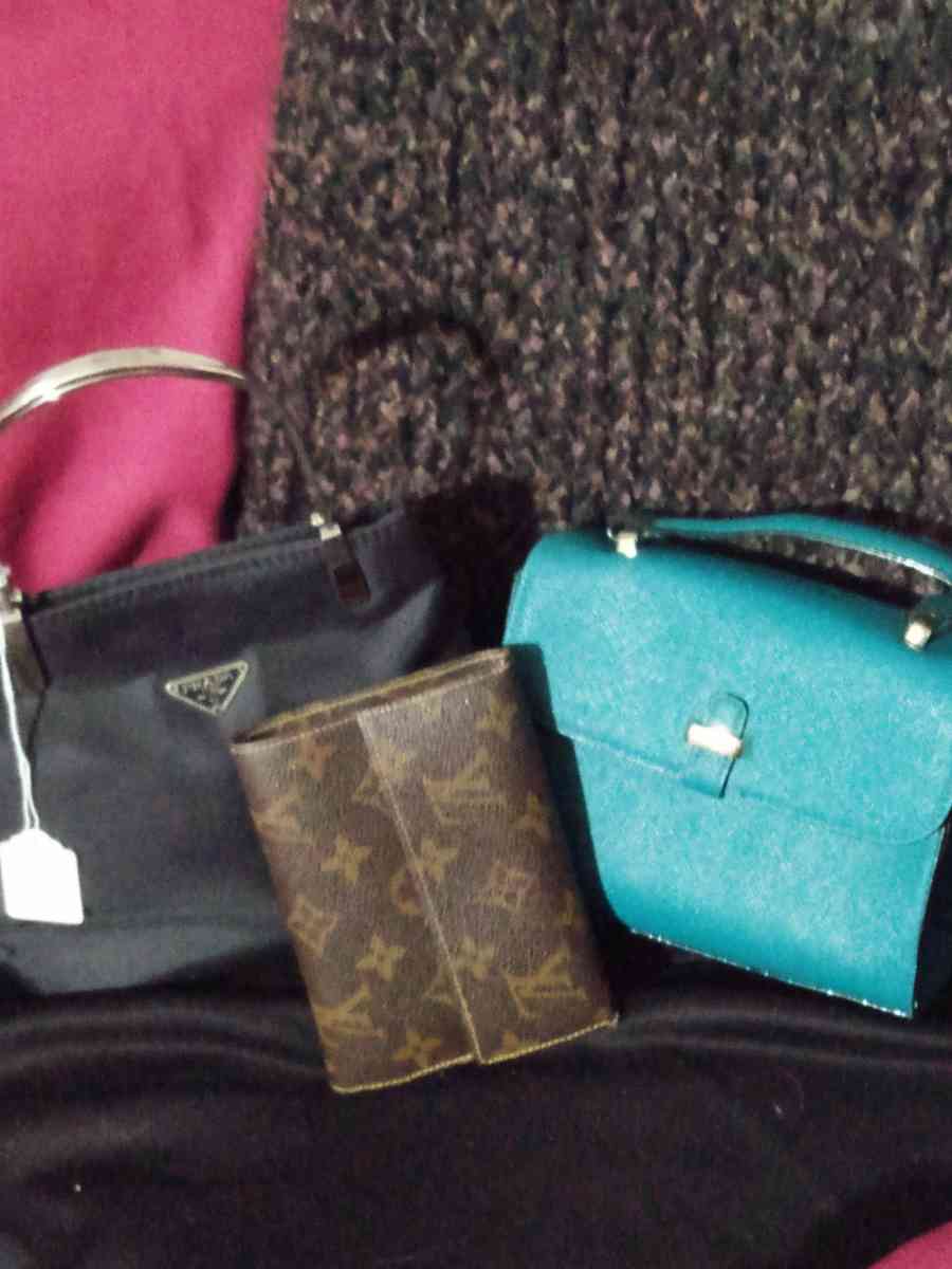 WOMENS WALLET AND MINI PURSE
