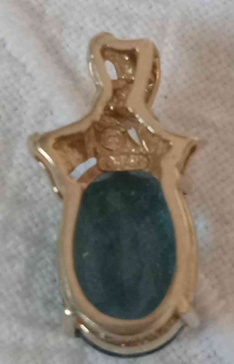 BLUE TOPAZ 14K GOLD PENDANT