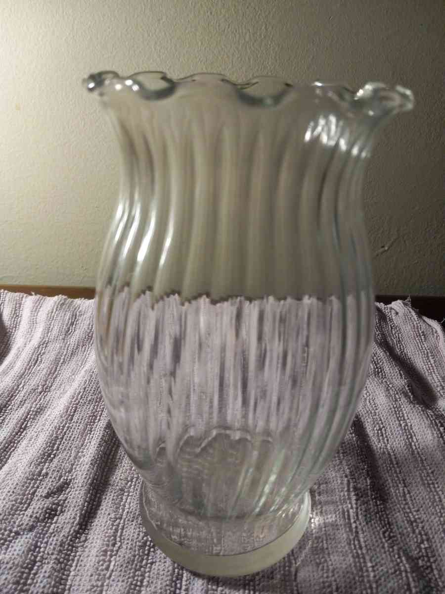 Hand blown ribbed glass vase