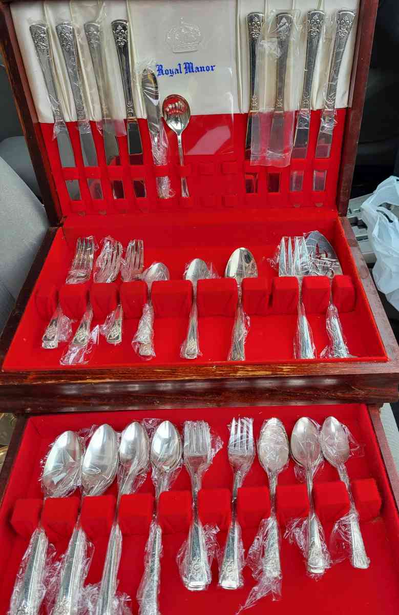 Wm Rogers Silver plated Silverware
