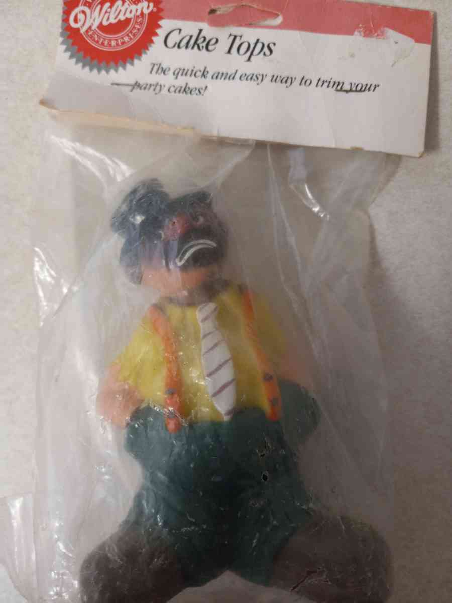1977 hobo clown cake topper