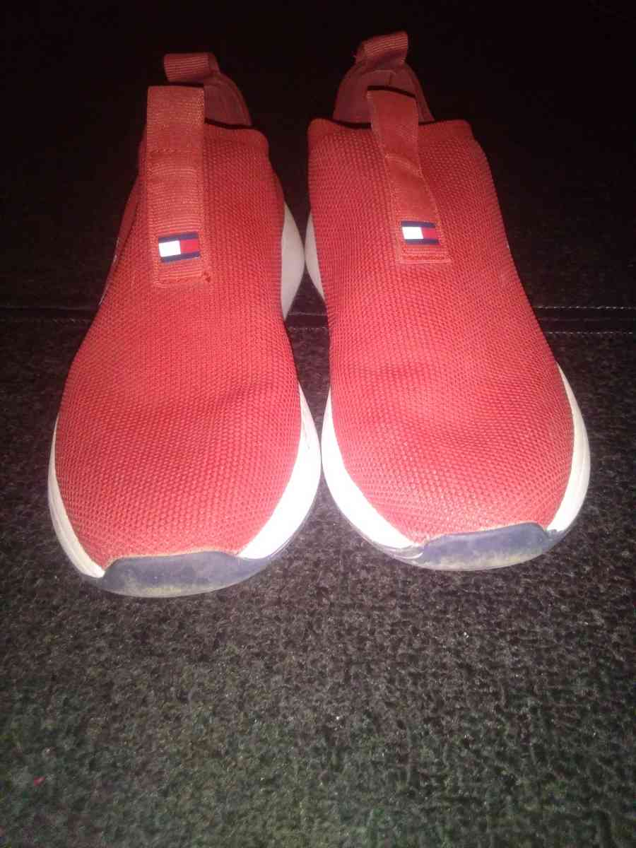 Tommy Sneakers