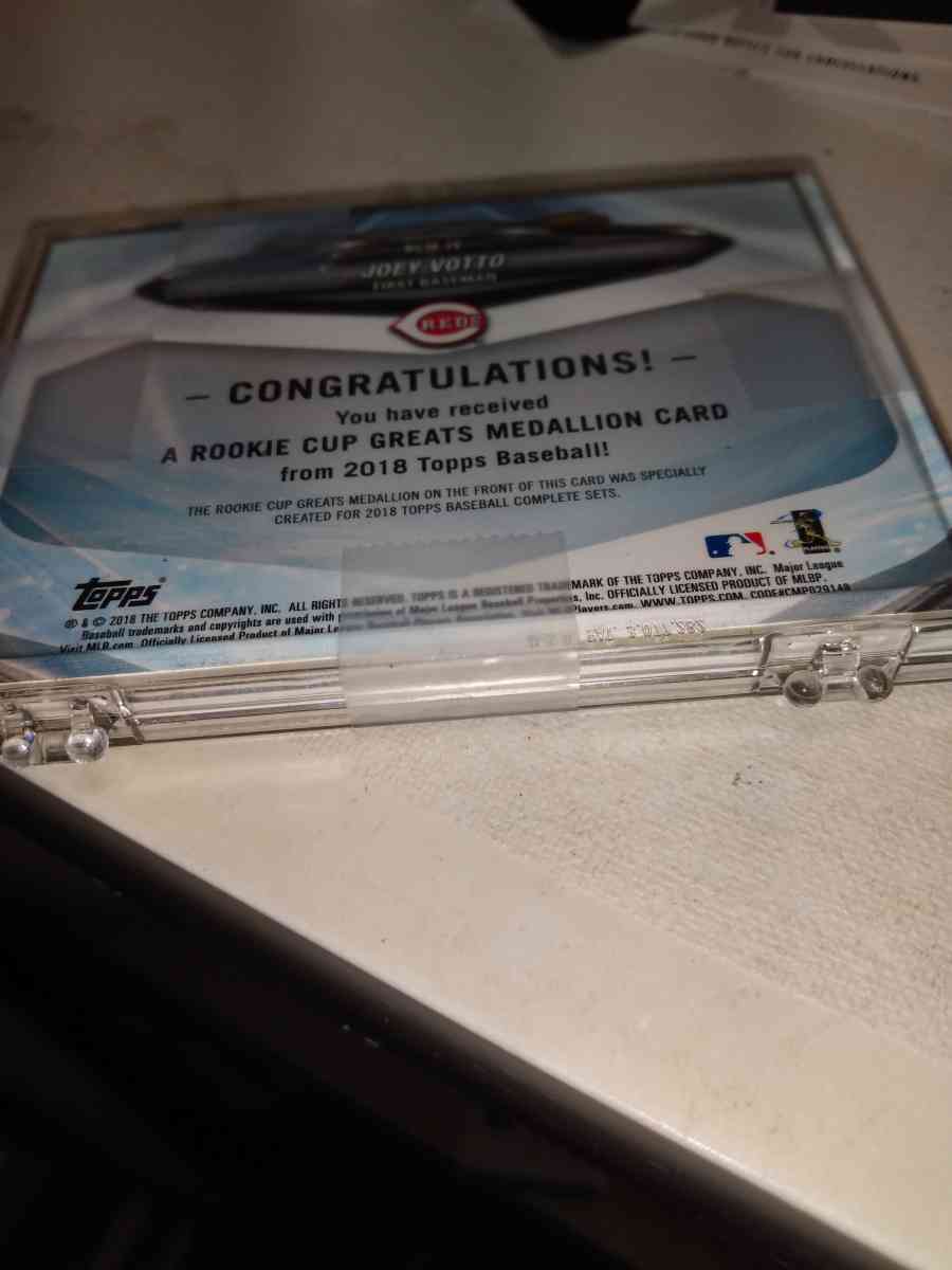 2018 Topps rookie cup great medallion card Joey votto