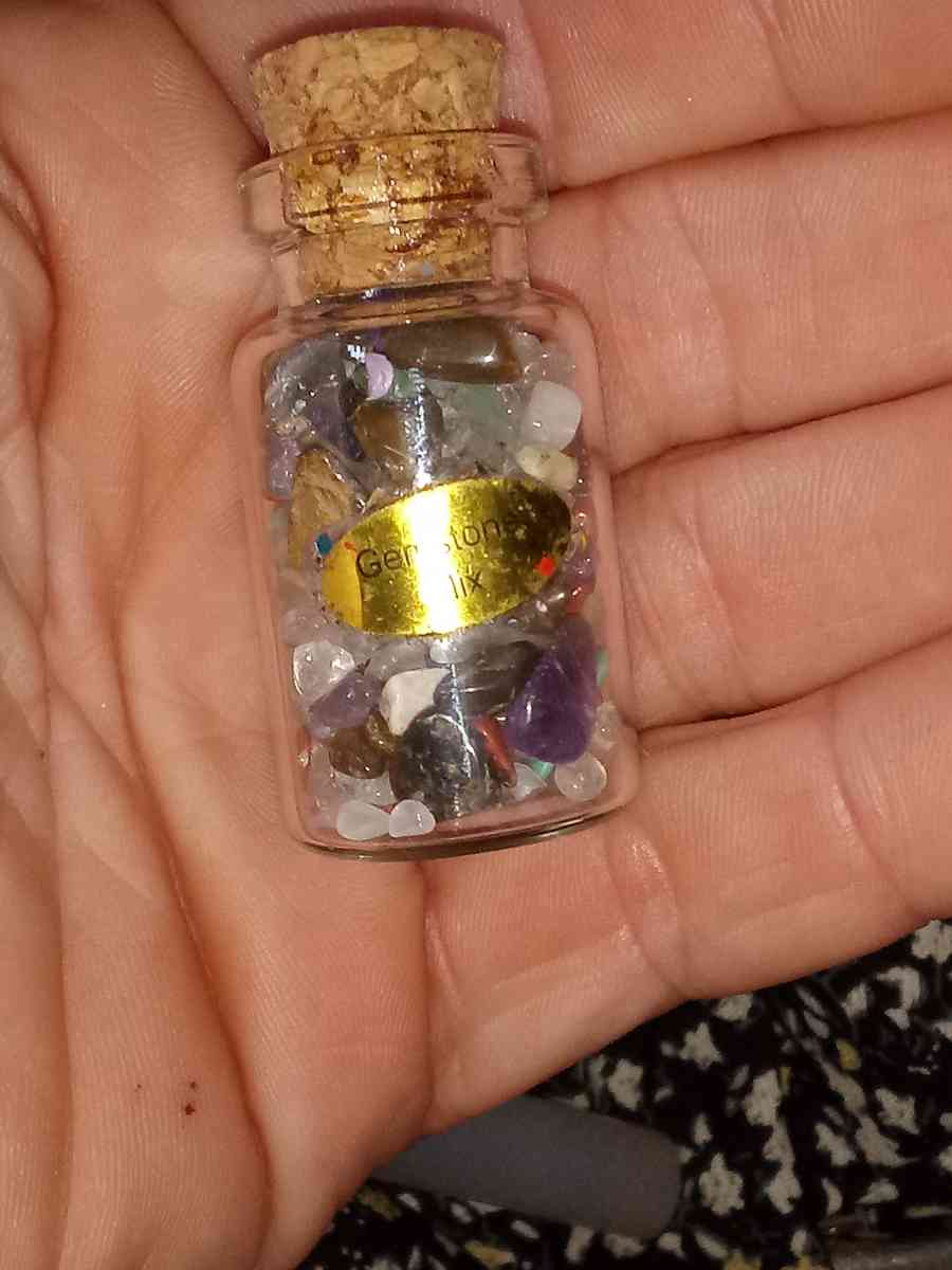 mini bottles of quartz