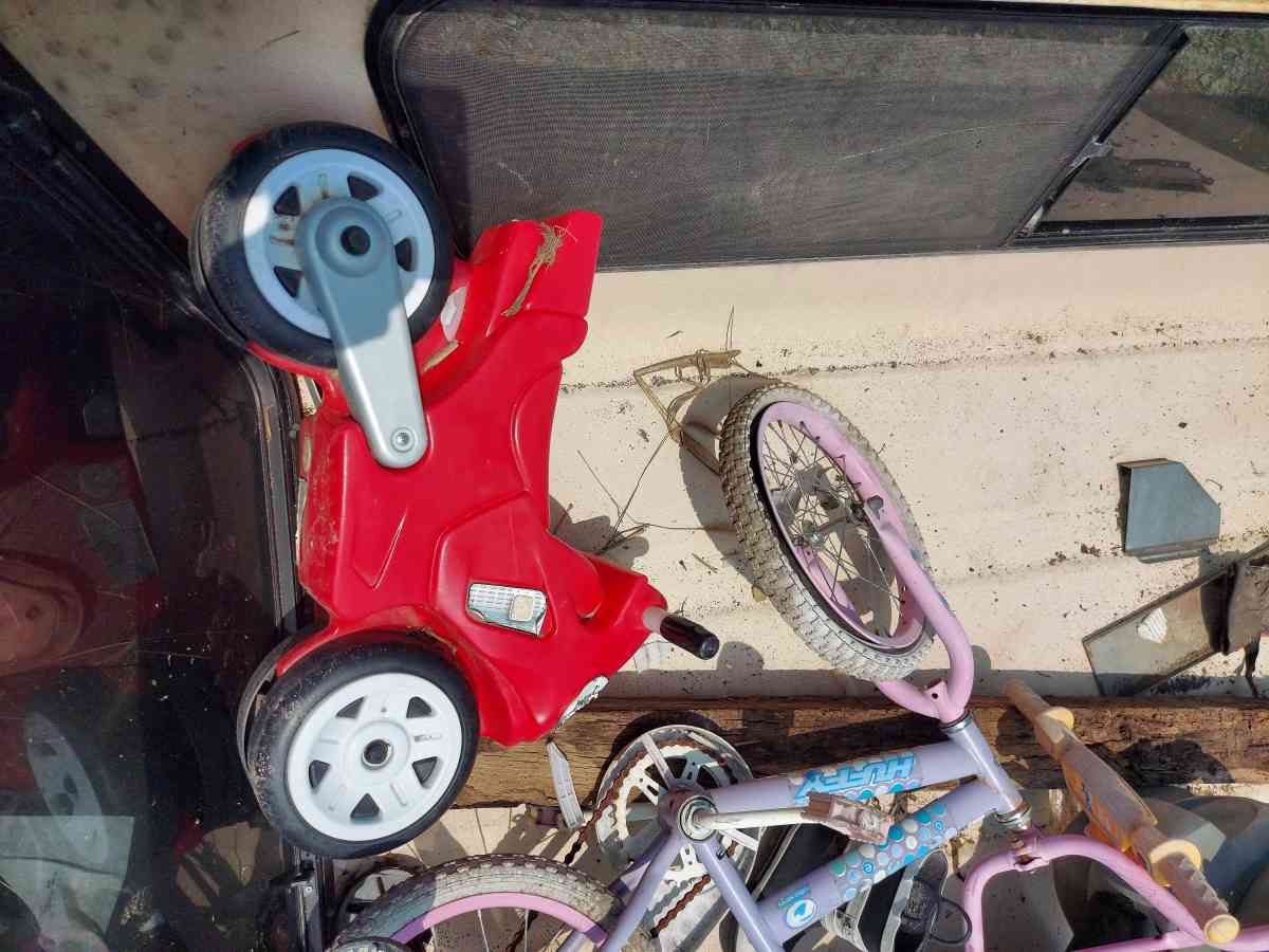 little ones kick alongmotorcycle great for learning balnce