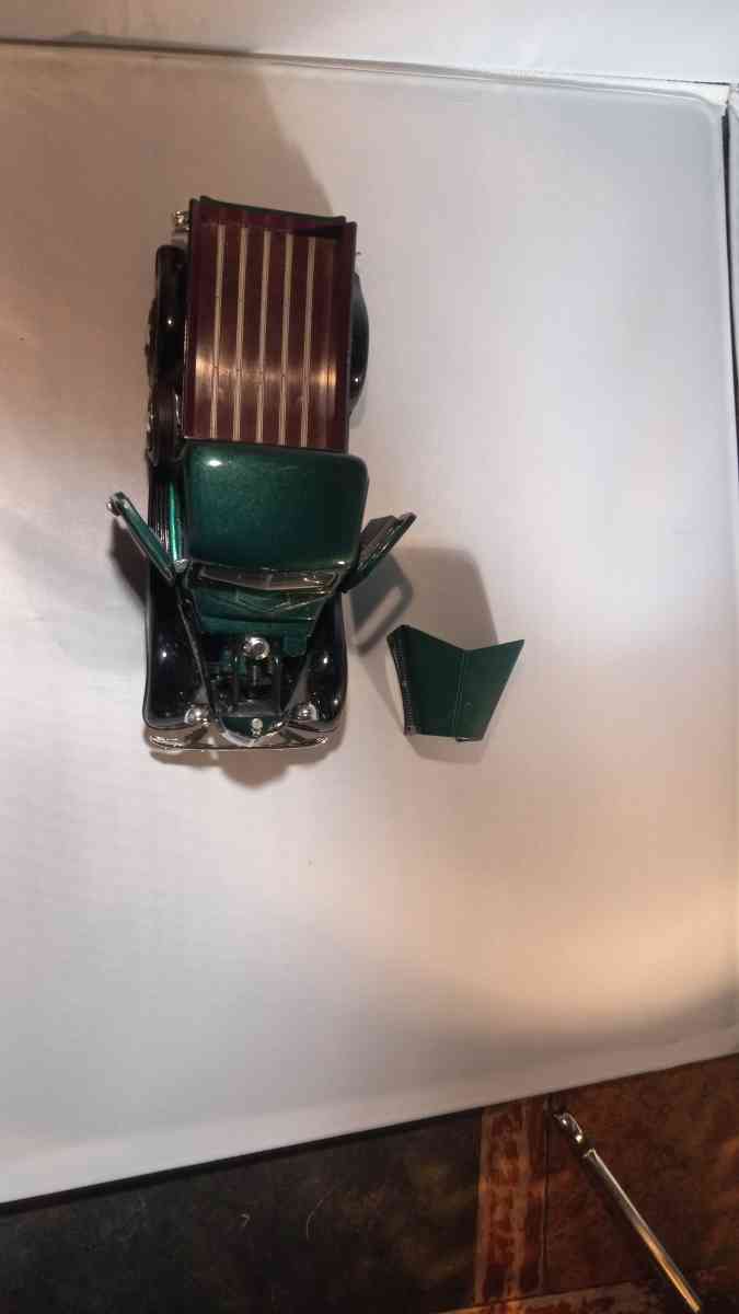 old toy Ford V8