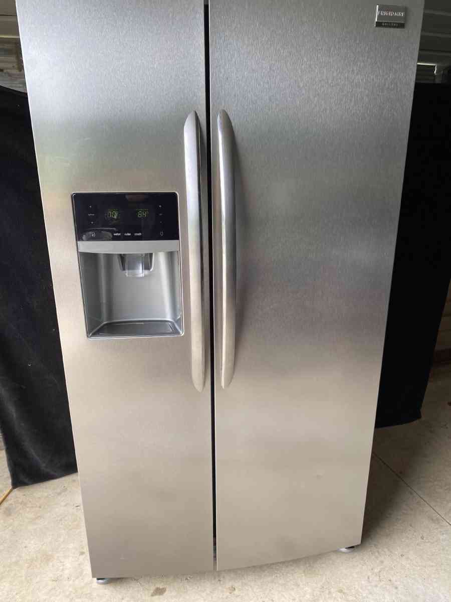 Frigidaire refrigerator 600 OBO