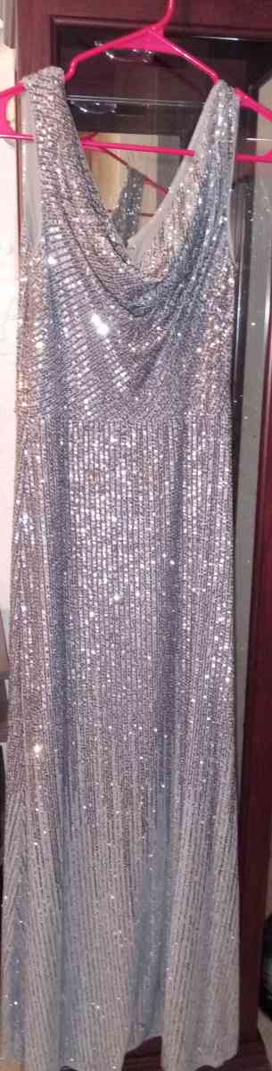 size 8 silver sequence sleeveless floor length ball gown 185