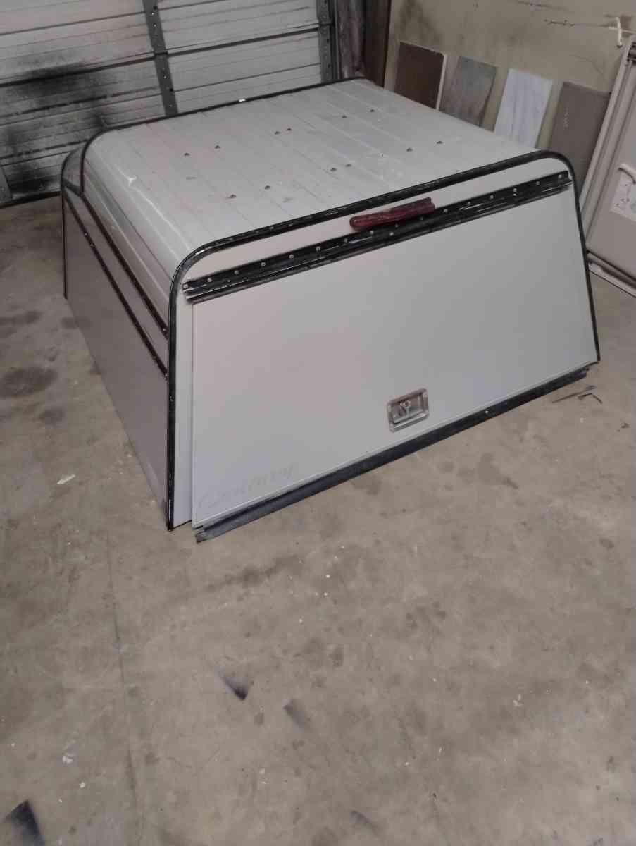 utility camper cap for Chevy colorado or other small pickup