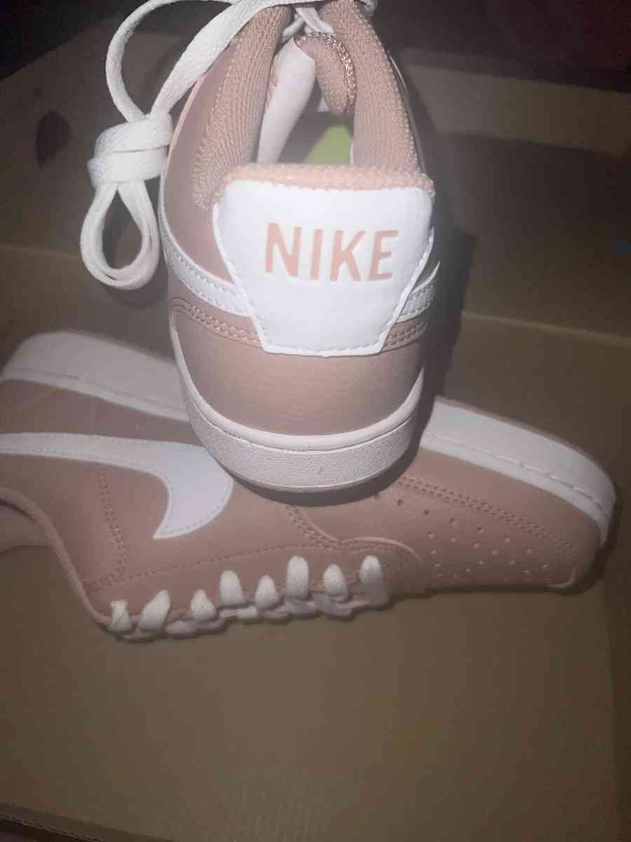 w Nike court vision lo NN