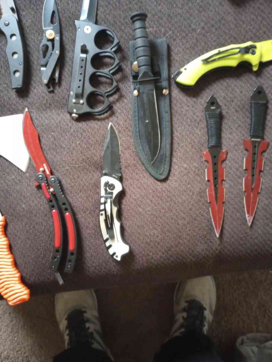 pocket knives hatchets